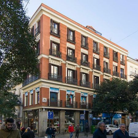 Sol Luxury Suites Madrid Exterior foto