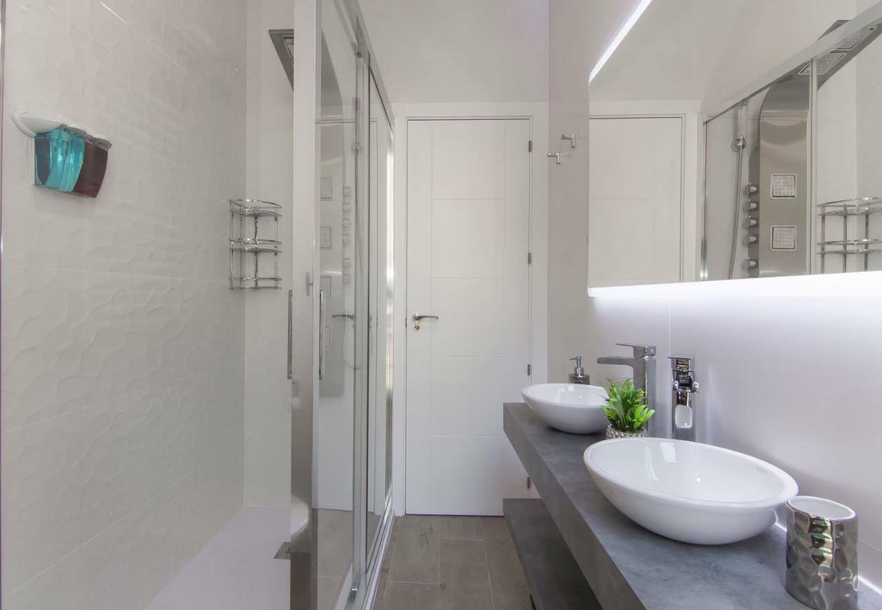 Sol Luxury Suites Madrid Exterior foto